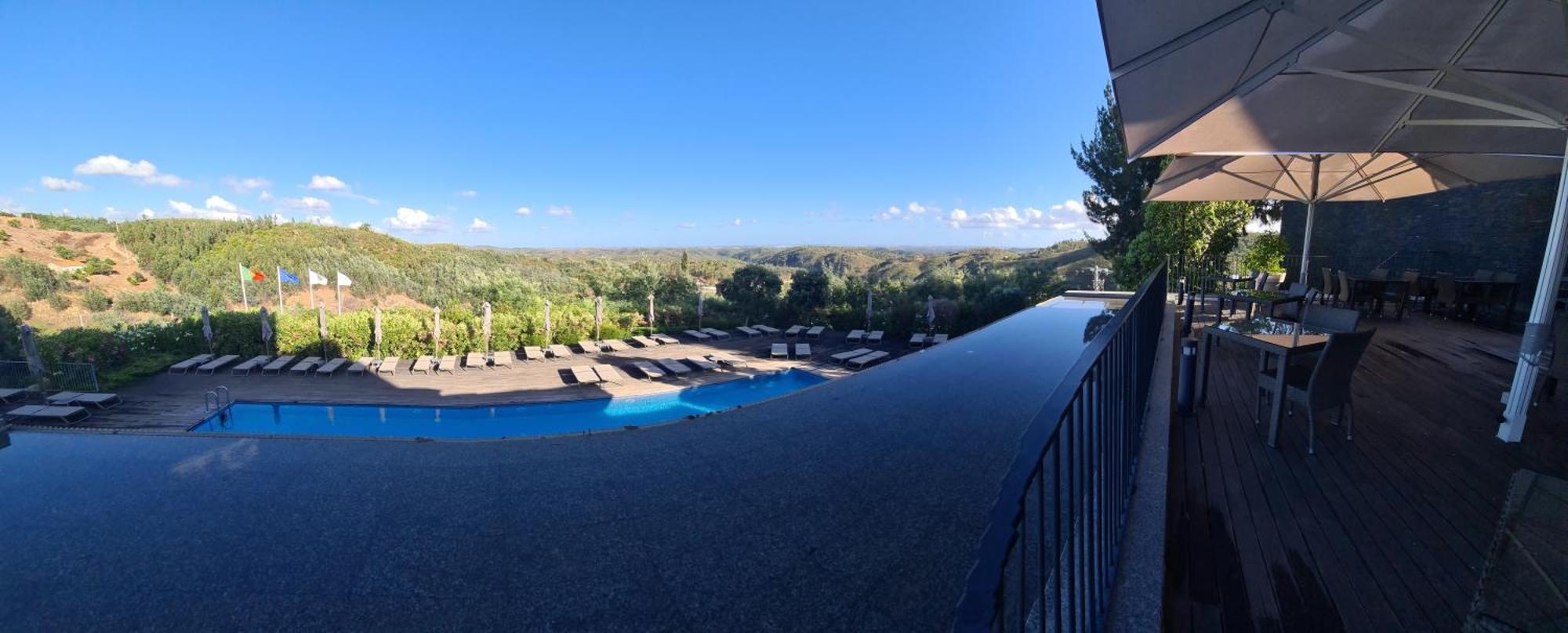 Monchique Resort & Spa Exterior photo Infinity pool at the hotel