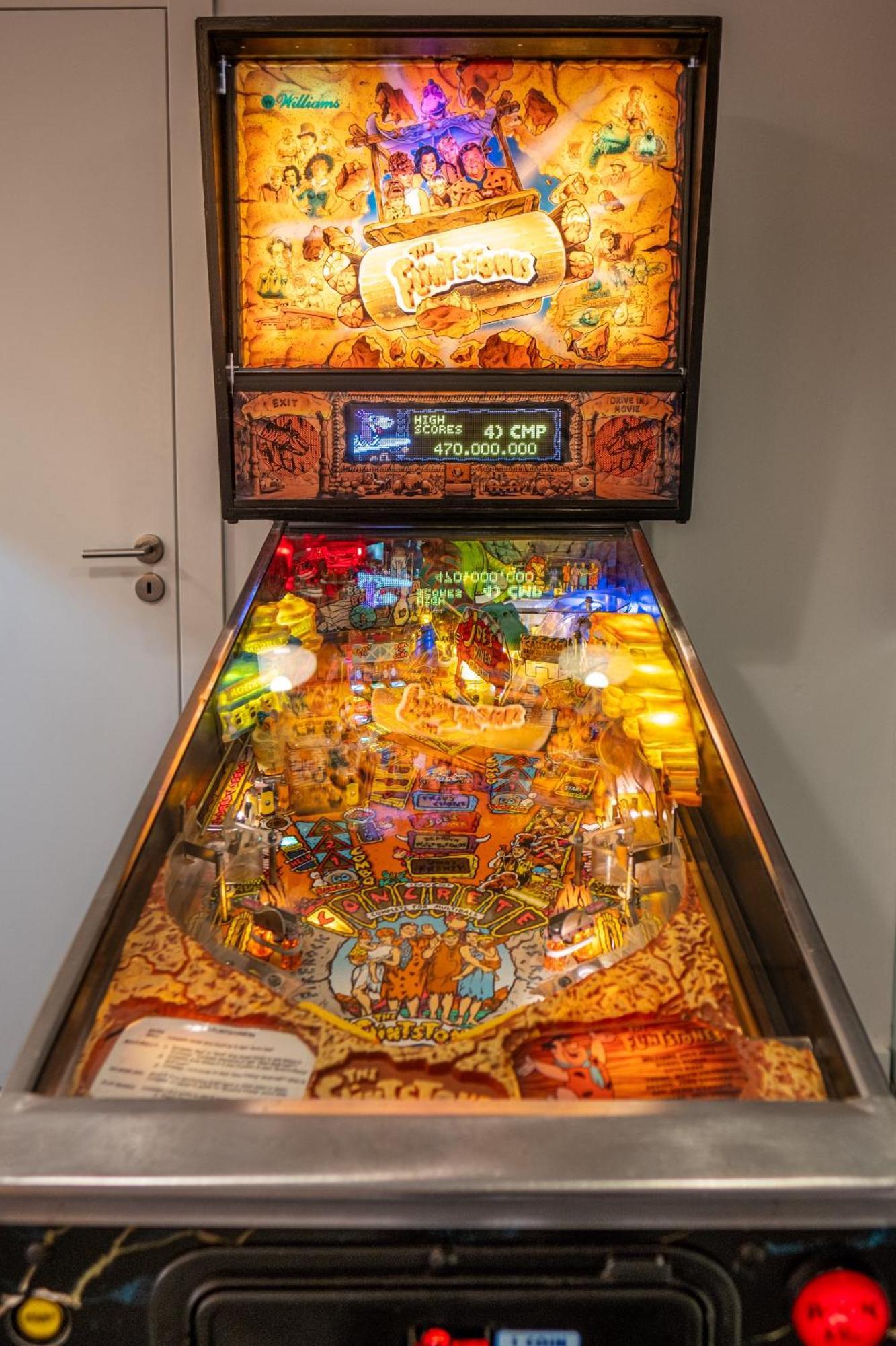 Monchique Resort & Spa Exterior photo The pinball machine